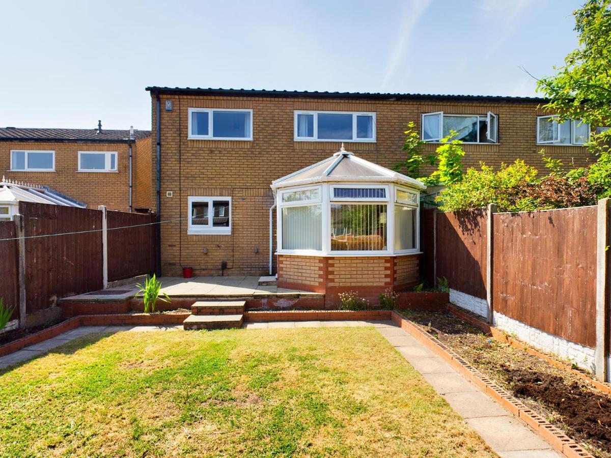 247 Serviced Accommodation In Telford- 3Br House Экстерьер фото