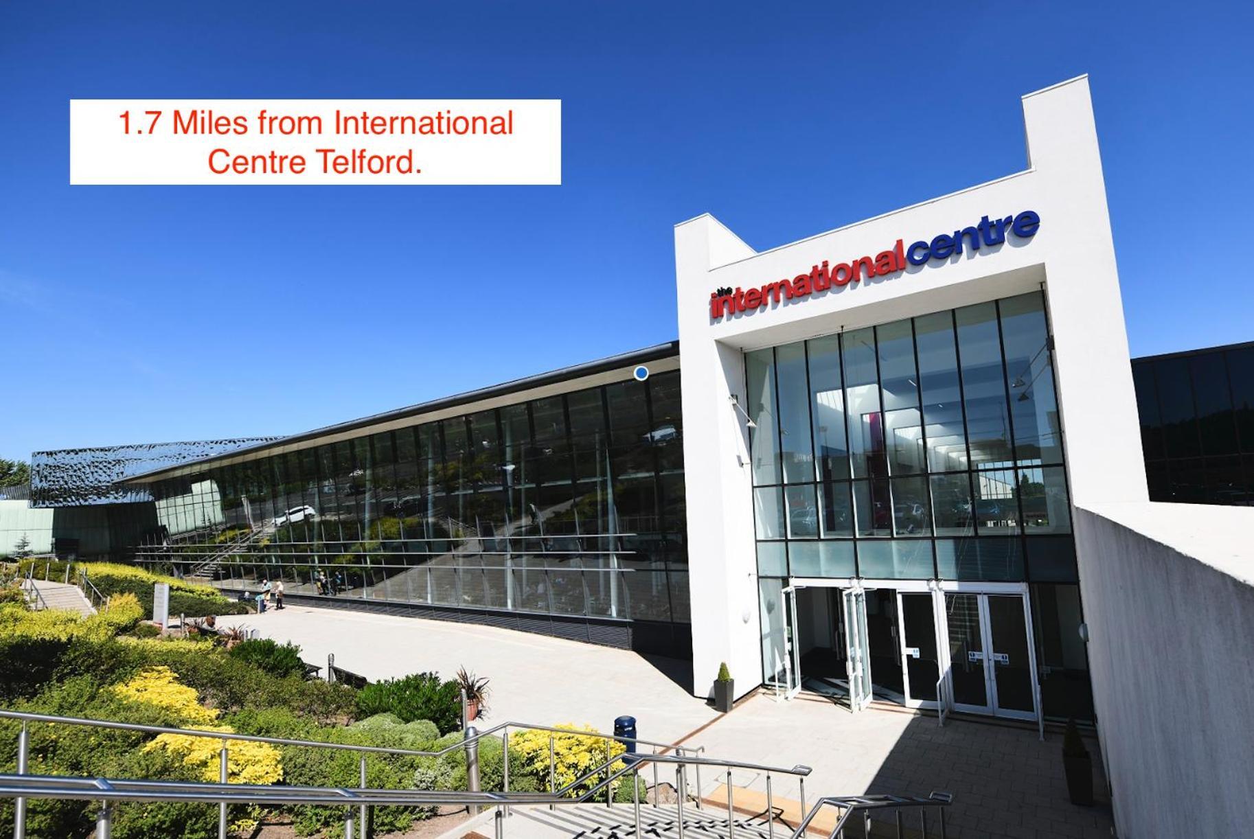247 Serviced Accommodation In Telford- 3Br House Экстерьер фото